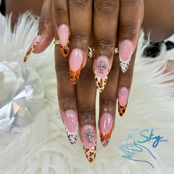 Trendy nail design